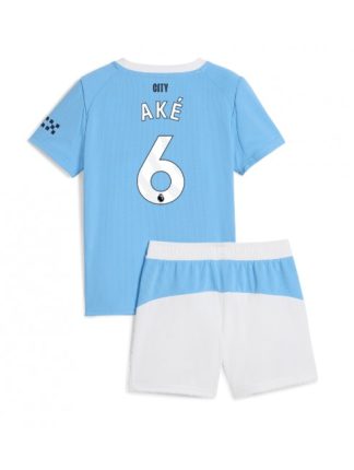 Otroški Nogometna dresi poceni Manchester City Nathan Ake #6 Domači 2025-26 kompleti
