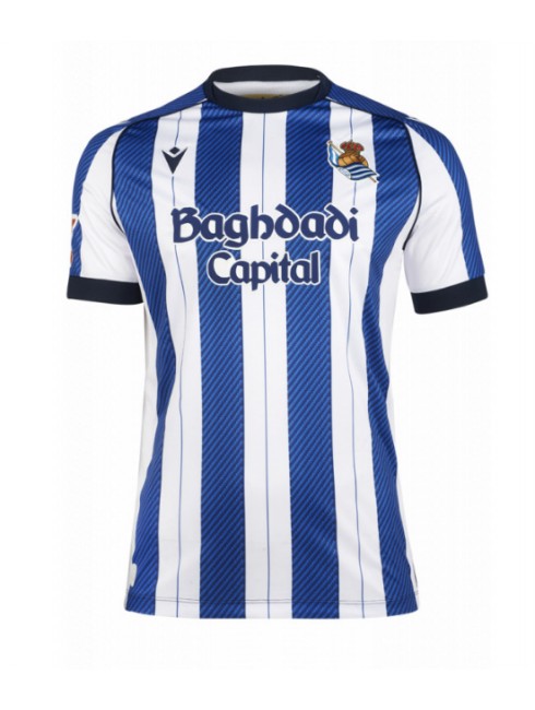Moški Nogometna dresi poceni Real Sociedad Sergio Gomez #17 Domači 2025-26 Kratek rokav 2 Moški Nogometna dresi poceni Real Sociedad Sergio Gomez #17 Domači 2025-26 Kratek rokav 2