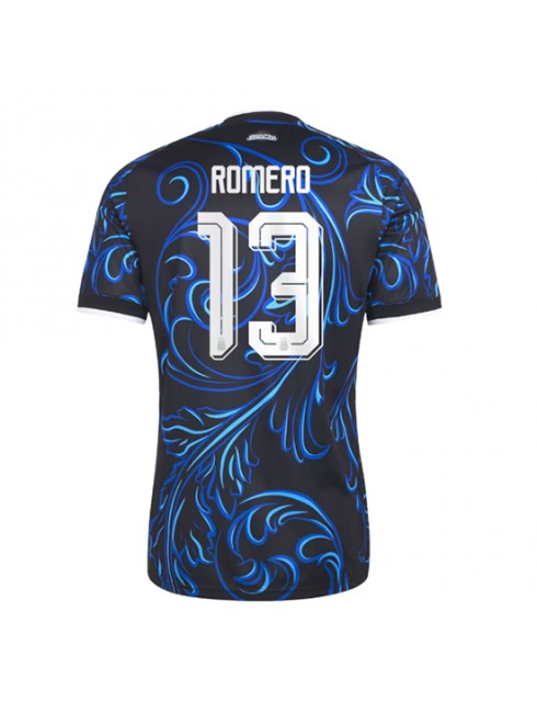 Moški Nogometna dresi poceni Argentina Cristian Romero #13 Gostujoči SP 2026 Kratek rokav Moški Nogometna dresi poceni Argentina Cristian Romero #13 Gostujoči SP 2026 Kratek rokav