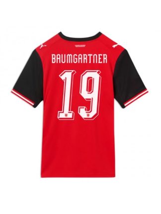 Moški Nogometna dresi poceni Avstrija Christoph Baumgartner #19 Domači SP 2026 Kratek rokav Moški Nogometna dresi poceni Avstrija Christoph Baumgartner #19 Domači SP 2026 Kratek rokav