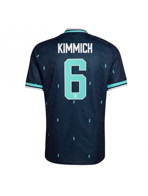 Moški Nogometna dresi poceni Nemčija Joshua Kimmich #6 Gostujoči SP 2026 Kratek rokav Moški Nogometna dresi poceni Nemčija Joshua Kimmich #6 Gostujoči SP 2026 Kratek rokav