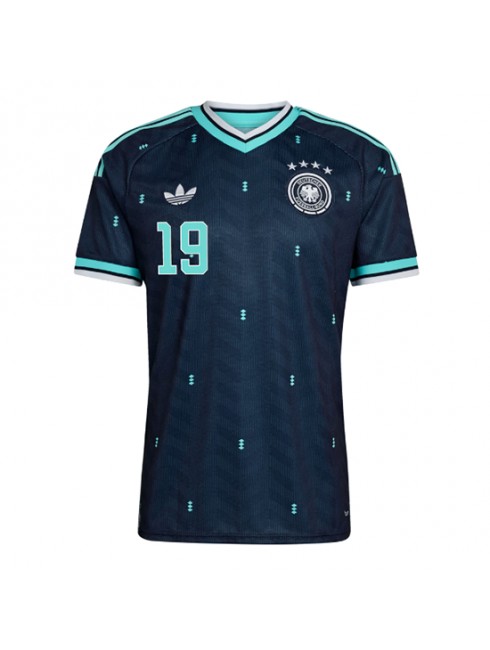 Moški Nogometna dresi poceni Nemčija Leroy Sane #19 Gostujoči SP 2026 Kratek rokav 2 Moški Nogometna dresi poceni Nemčija Leroy Sane #19 Gostujoči SP 2026 Kratek rokav 2