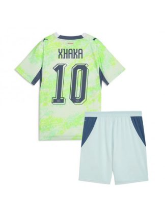 Otroški Nogometna dresi poceni Švica Granit Xhaka #10 Gostujoči SP 2026 kompleti